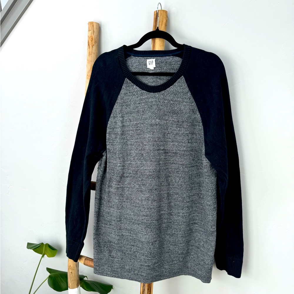 GAP Men’s Baseball Pullover Shirt